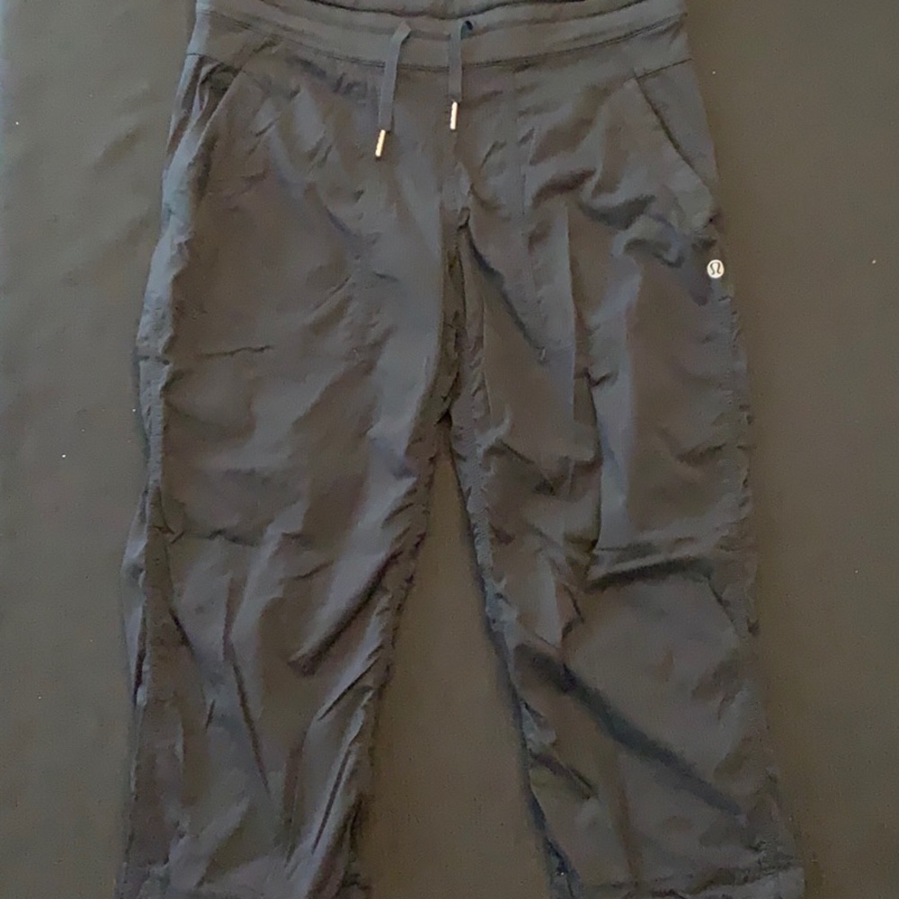 Lululemon Size 4  Black Dance Studio Capri
